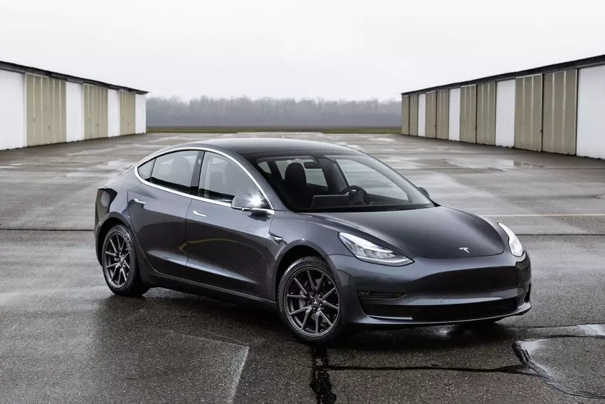 Tesla ruft wegen technischer Defekte fast eine halbe Million Model 3 und Model S zurück