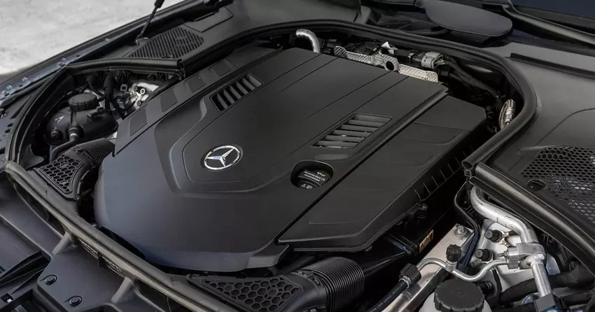 Mercedes verabschiedet sich nicht vom Verbrennungsmotor: Die leistungsstarken V8- und V12-Motoren bleiben im Einsatz