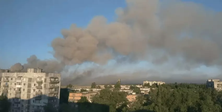 Wieder HIMARS? Ein russisches Lagerhaus explodierte im besetzten Shakhtarsk