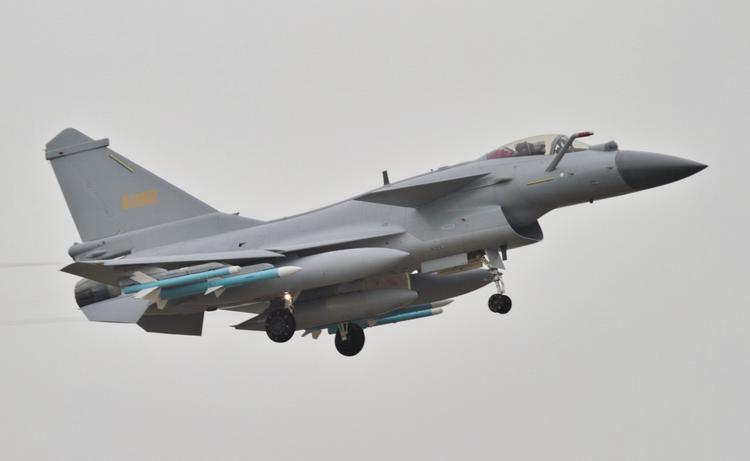 China bietet Kolumbien zwei Dutzend J-10-Kampfflugzeuge ...