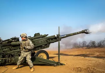 DJI Mavic 3 und M777-Haubitze halfen, ...