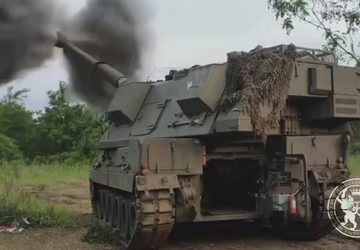 Ukrainische Streitkräfte zeigen erstmals britische Panzerhaubitze ...