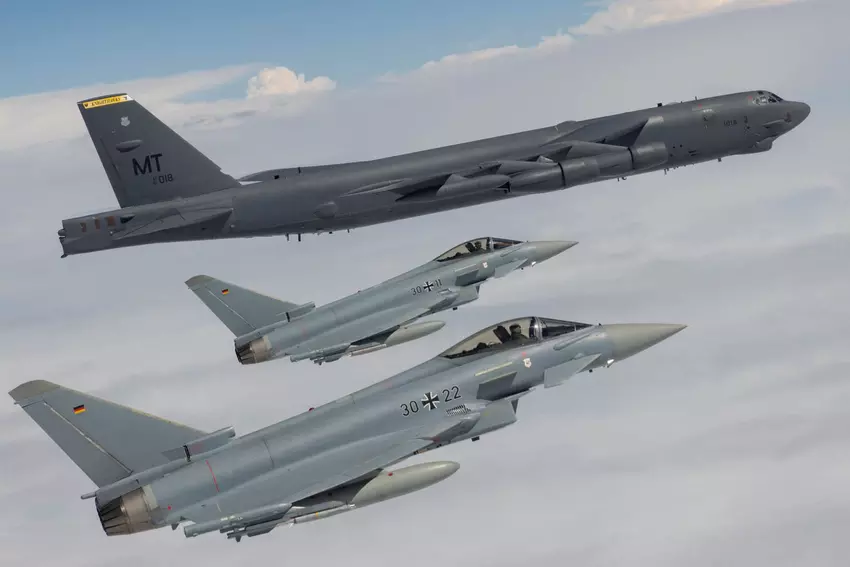 B-52H Stratofortress-Atombomber flogen nahe der russischen Grenze