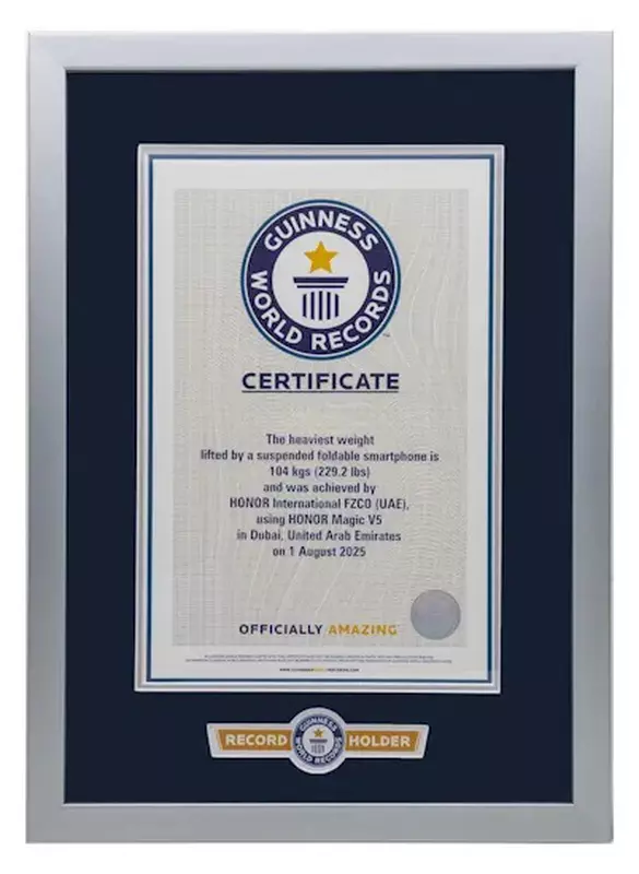 Zertifikat von Guinness World Records zur Bestätigung der Haltbarkeit des Honor Magic V5