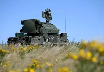 Eine 500 Dollar teure FPV-Drohne traf ...