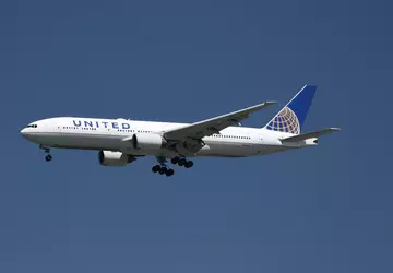 United Airlines hat 25 Boeing 777-200 ...