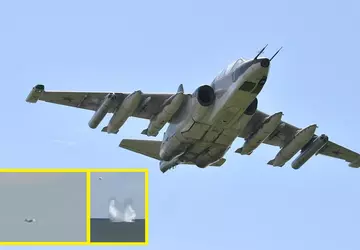 Russisches gepanzertes Kampfflugzeug Su-25 stürzte wegen ...
