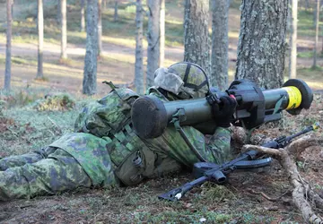 Die AFU verwendet französische APILAS-Wurfgranaten mit ...