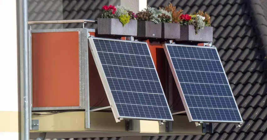 Die Gefahr von Balkonkraftwerken: Bundesnetzagentur warnt vor Wechselrichtern, die nicht den Normen entsprechen