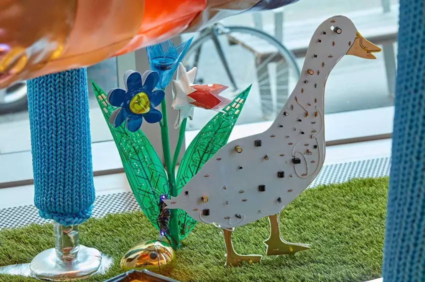 Circuit Garden bietet rein analoge elektronische Sounds, die die Natur nachahmen