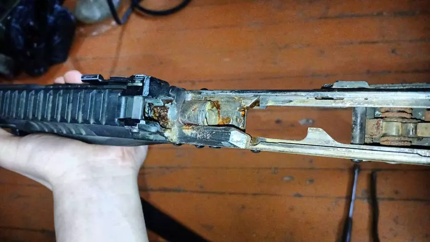 Russische Militär-Propagandisten gehen in die Offensive: AK-12 stellt sich als "rostiger Scheiß" heraus