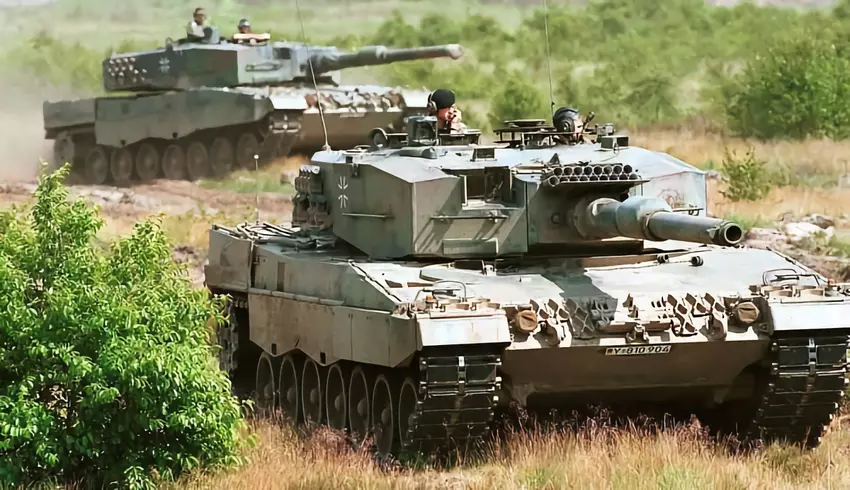 Andrzej Duda: Polen liefert 10 deutsche Leopard-Panzer an die Ukraine