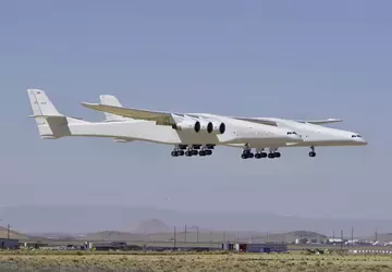Das größte Flugzeug der Welt, Stratolaunch, ...