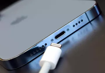 Das Unternehmen TDK, das Batterien für ...