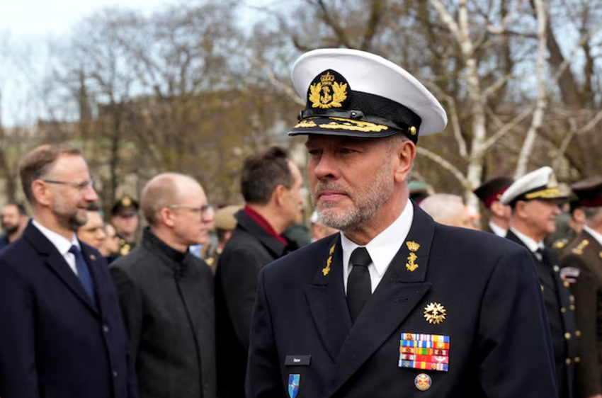 Голова Військового комітету НАТО адмірал Роб Бауер