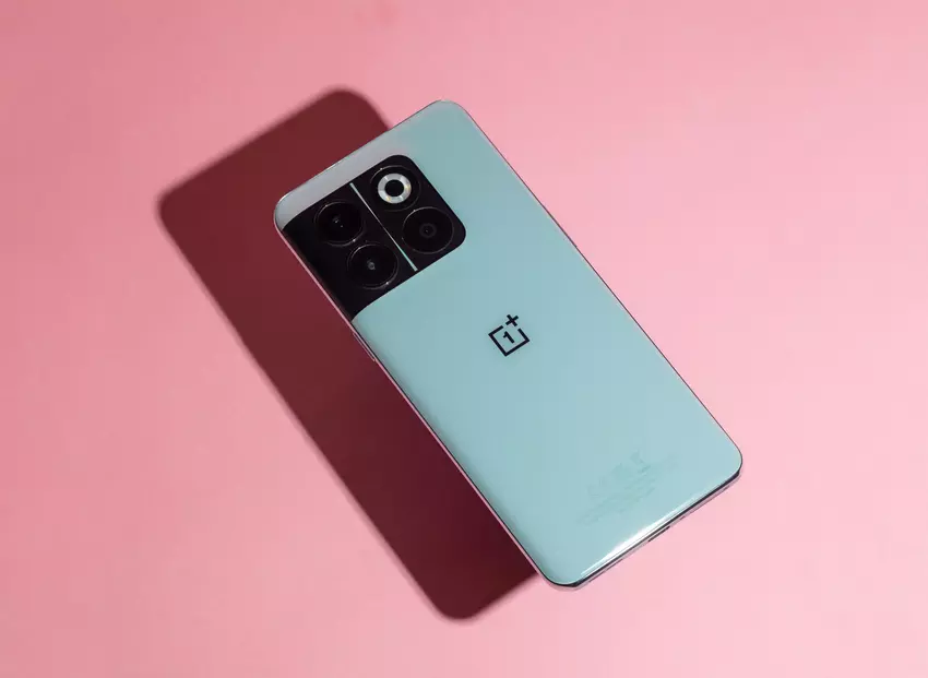 OnePlus 10T ist auf Amazon mit einem Rabatt von 234 Euro erhältlich