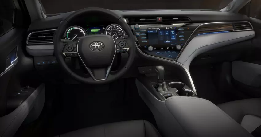 Toyoda Gosei hat eine neue Technologie zur Recycling von Autokunststoffen entwickelt - zunächst mit Elementen des Toyota Camry