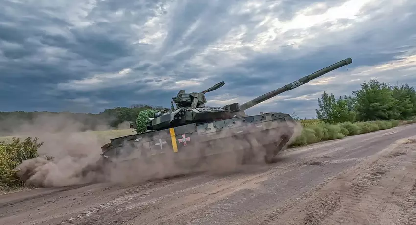 Verteidigungsstreitkräfte präsentieren seltenen ukrainischen Oplot-Panzer, der jetzt die Region Charkiw verteidigt