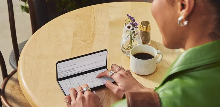 Motorola Razr Fold Erscheinung im Tablet-Modus