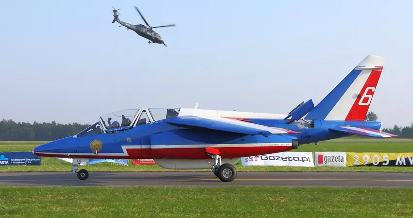 Flugzeug der Patrouille de France kollidiert während eines Trainings in Frankreich 