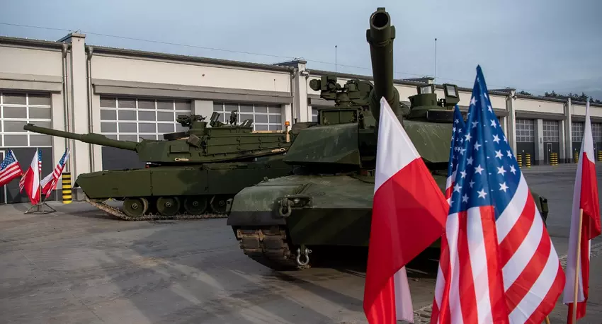 USA liefern im Rahmen eines 1,4-Milliarden-Dollar-Vertrags die erste Charge von M1A1 Abrams-Panzern an Polen