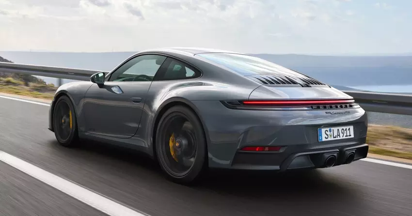 Hybride Porsche-Autos werden dank eines speziellen Elektromotors leichter und leistungsstärker