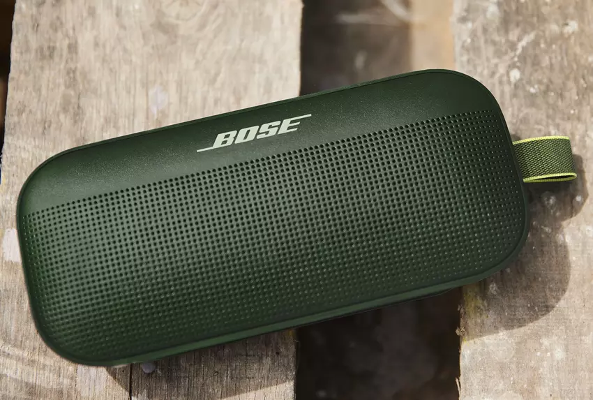 Der Bose Soundlink Flex mit IP67-Schutz und bis zu 12 Stunden Akkulaufzeit ist bei Amazon für $119 ($30 Rabatt) erhältlich.