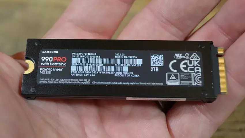 Samsung 990 PRO vs. WD Black SN850X