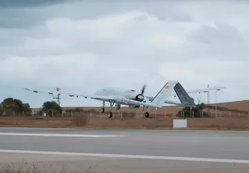 Die türkische Drohne Bayraktar TB3 hat ...