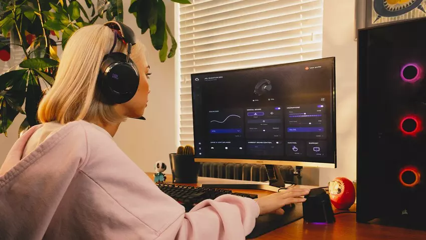 JBL stellt die neue Quantum-Reihe von Gaming-Headsets auf der Gamescom 2025 vor