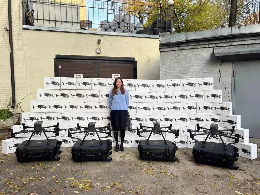 Die Pritula Stiftung kaufte 4 Matrice 300RTK, mehr als 80 Drohnen DJI Mavic 3 Fly More Combo, 42 sichere Getac Laptops und vieles mehr für die VSU für Spenden