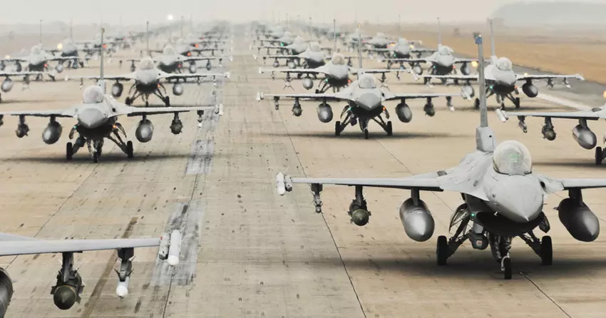 Polen will seine Flotte von F-16 Fighting Falcon-Kampfflugzeugen zusätzlich zu F-35 Lightning II und FA-50 Golden Eagle aufstocken