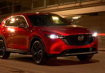 Mazda-Chef sagt, Amerikaner wollen billige Benzinautos