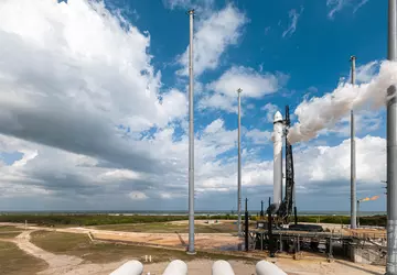 Relativity Space ist mit zwei Versuchen ...