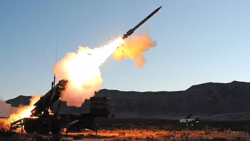 Die ukrainische Luftabwehr hat über Nacht 17 strategische Marschflugkörper Kh-101, Kh-55, Kh-555 und 18 Kamikaze-Angriffsdrohnen Shahed-131/136 abgeschossen