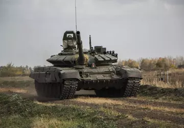 Billiger FPV-Quadcopter zerstört Russlands neuesten T-72B3 ...