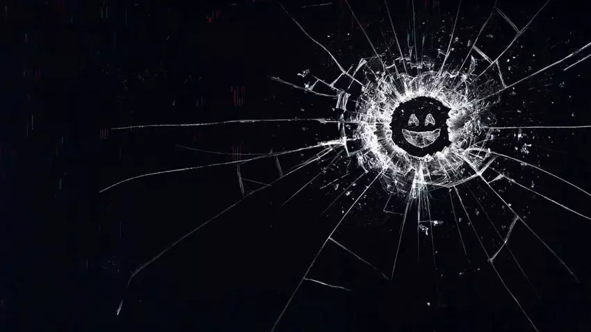 Black Mirror"-Schöpfer Charlie Brooker nimmt Stellung zu der Kritik, dass die Serie seit dem Wechsel zu Netflix ihre charakteristische Note verloren hat