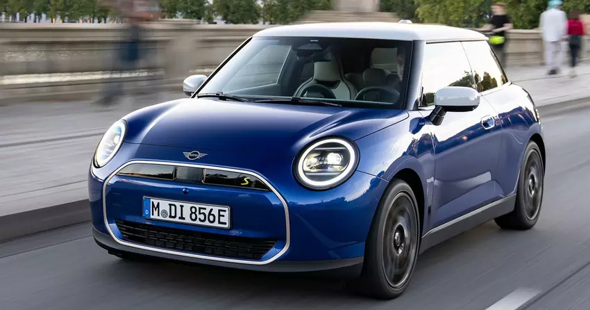 Gerücht: MINI-Elektromodelle der nächsten Generation könnten Hinterradantrieb bekommen
