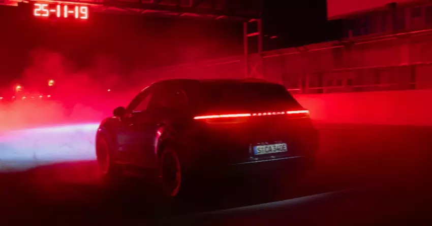 Weltpremiere des Porsche Cayenne Electric am 19. November