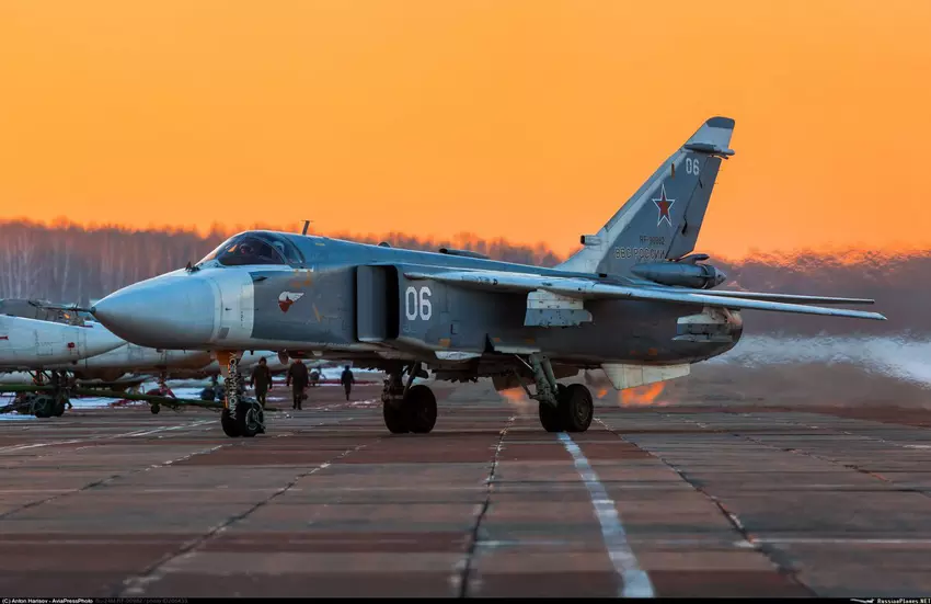 Ukrainische Luftwaffe schoss drei Su-24-Bomber und ein Su-25-Angriffsflugzeug ab