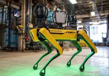 Der hundeähnliche Roboter Spot wurde zur ...