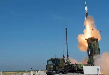 Die AFU verwendet Aster-15- und Aster-30-Raketen ...