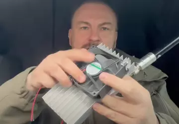 Serhii "Flash" erklärte, woraus ein "Graben" ...