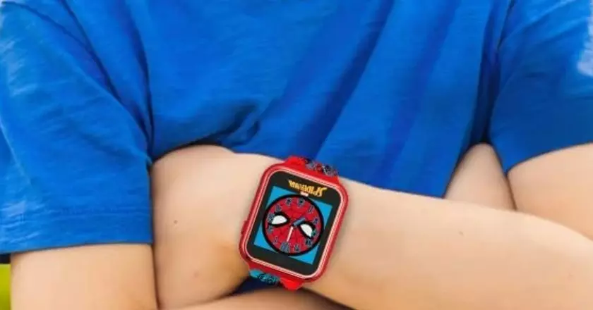 Accutime Spider-Man smartwatch kinder testsieger