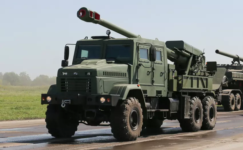 Die Streitkräfte der Ukraine zeigten seltene Aufnahmen vom Abschuss der ukrainischen 155-mm-Panzerhaubitze Bogdan