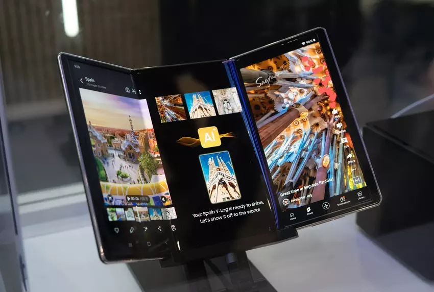 Der externe Bildschirm des Galaxy Z TriFold wird an einem unauffälligen Ort platziert
