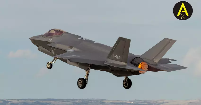 F-35 Lightning II fliegt zum ersten Mal ohne Radarabweiser bei einer Übung zur Nutzung der Tarnkappenfähigkeiten