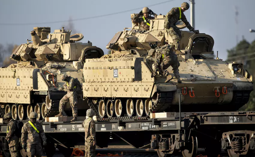 NATO-Generalsekretär: Verbündete und Partner liefern mehr als 1.550 gepanzerte Fahrzeuge und 230 Panzer an die Ukraine