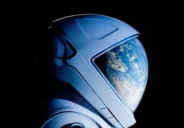 SpaceX enthüllt neuen Raumanzug für historischen ...