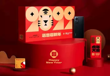 Xiaomi 12 Christmas Edition mit Souvenir ...